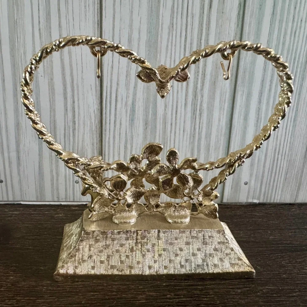 Vintage Gold Tone Heart Jewelry Stand Floral Cherub Rhinestone Vanity Organizer